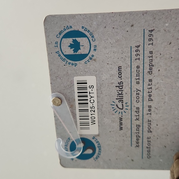 NWT Calikids size 2- 4 waterproof mittens with zippers - Picture 6 of 8